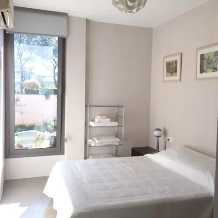 With 3 Bedrooms In San Pere De Ribes, With Wonderful Mountain View, Shared Pool 3* 시체스